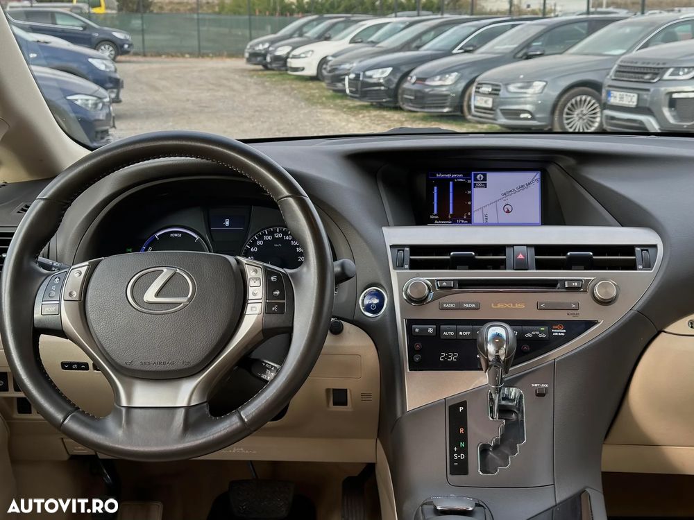 Lexus Seria RX - 8