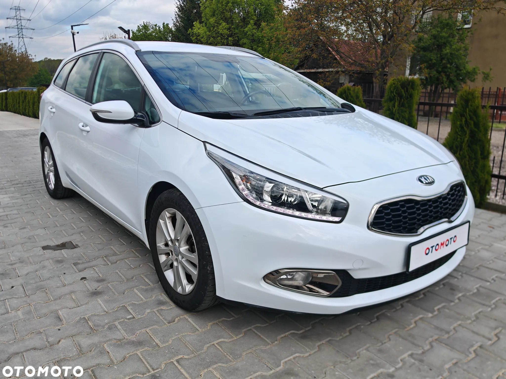 Kia Ceed 1.6 GDI SW Dream-Team Edition - 19