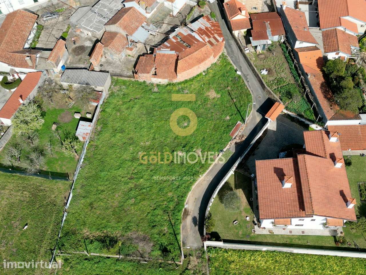 Terreno Rústico  Venda em Oliveira de Azeméis, Santiago de Riba-Ul, Ul - Grande imagem: 2/11