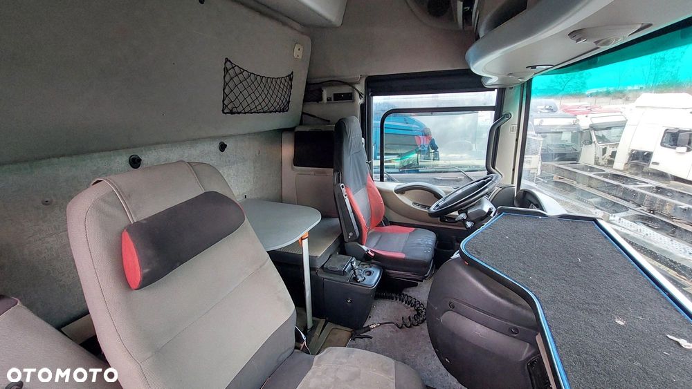 RENAULT MAGNUM 480 520 DXI VEGA KABINA KPL SALONKA - 4