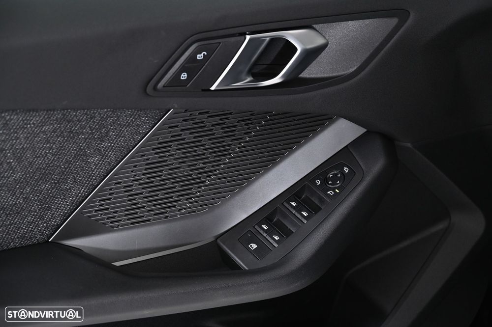 BMW 116 Standard - 21