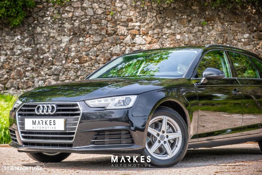 Audi A4 Avant 35 TDI Design S tronic - 13