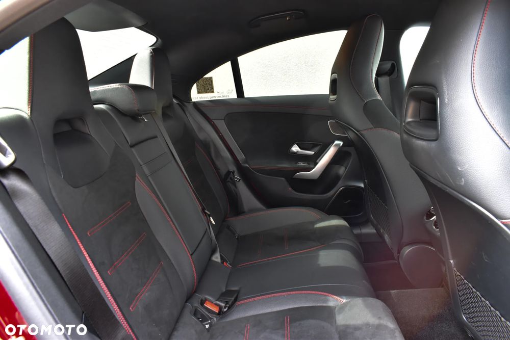 Mercedes-Benz CLA 220 AMG Line 7G-DCT - 23