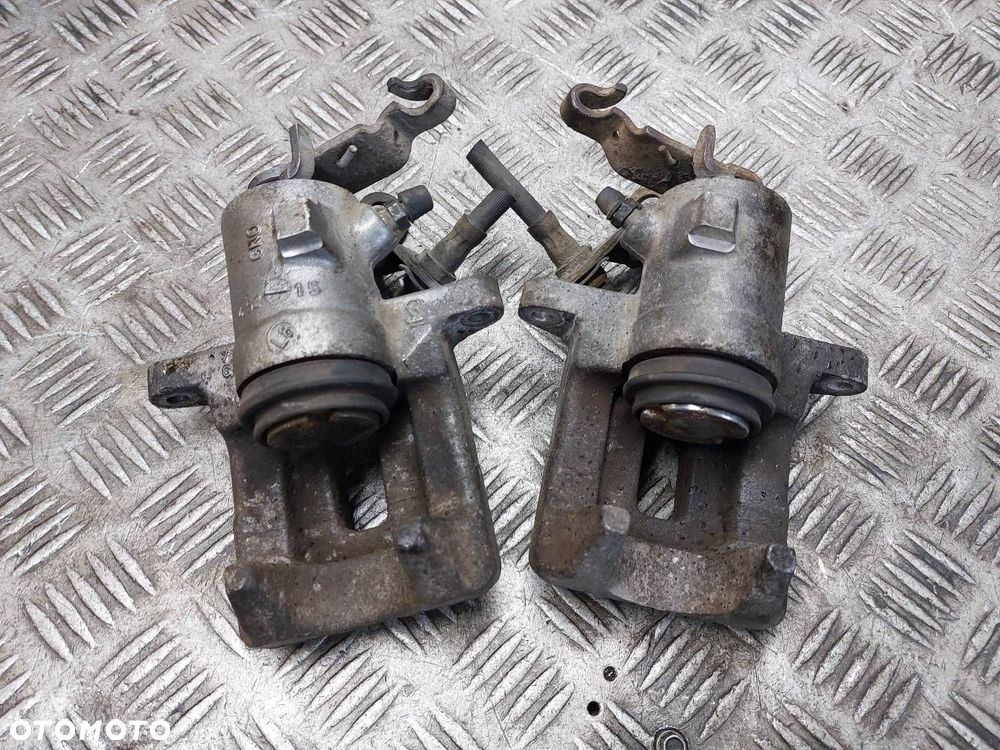 ZACISK HAMULCOWY LEWY TYŁ + PRAWY TYŁ SKODA OCTAVIA II 1.9 TDI - 2