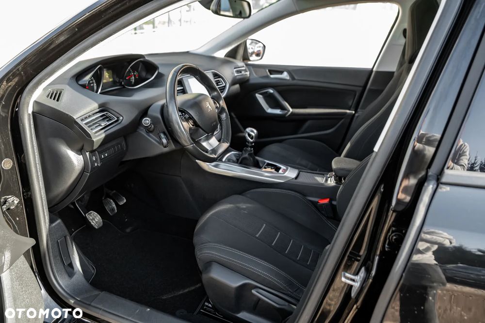 Peugeot 308 BlueHDi 150 Stop & Start Active - 17