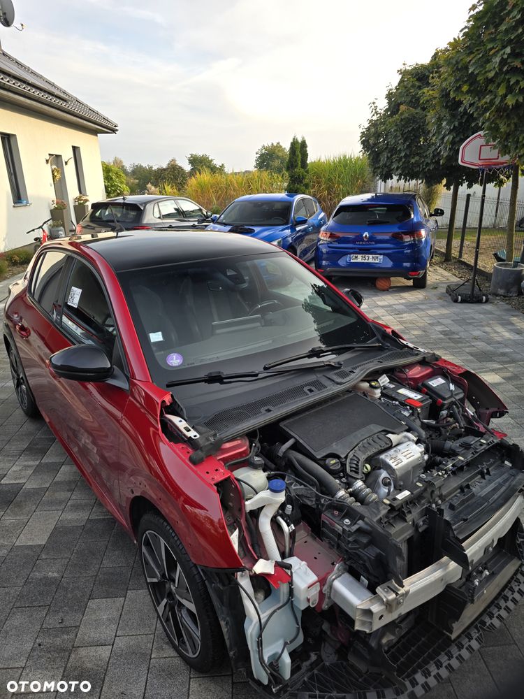 Peugeot 208 PureTech 100 GT - 9