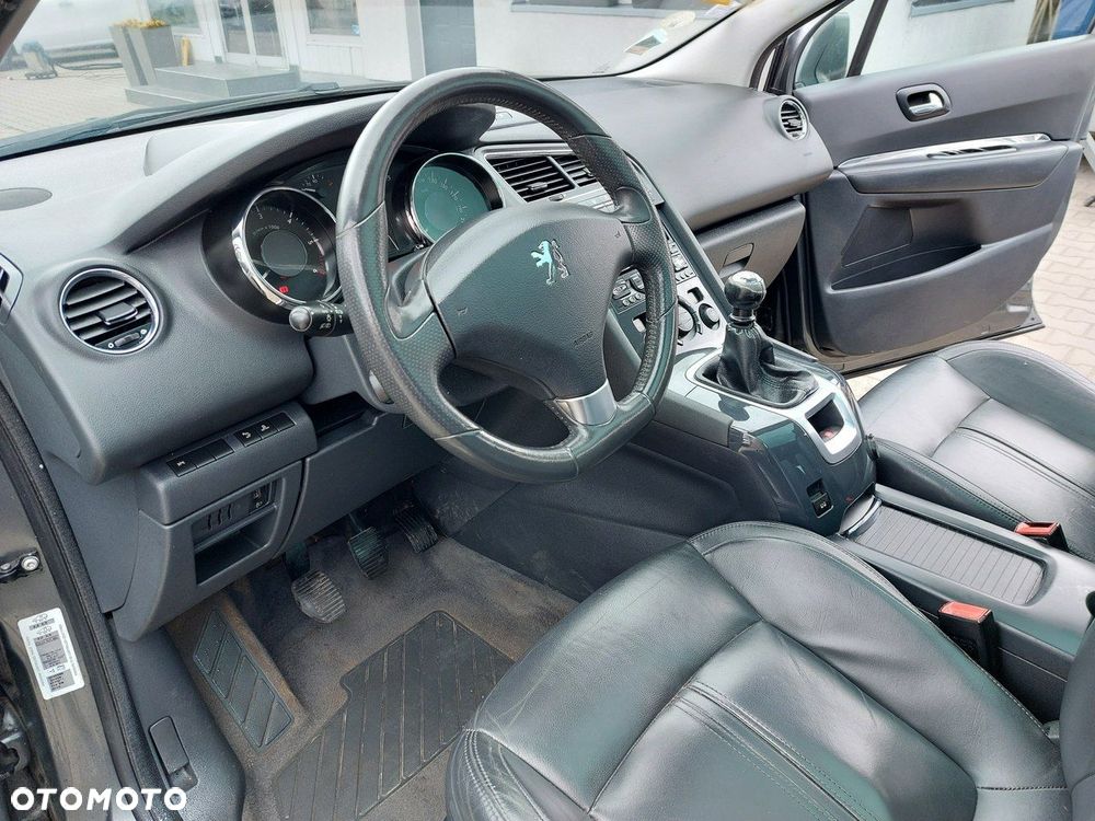 Peugeot 5008 - 10