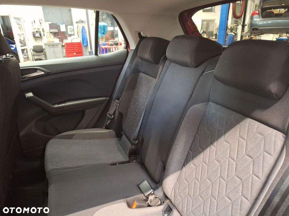Volkswagen T-Cross - 16