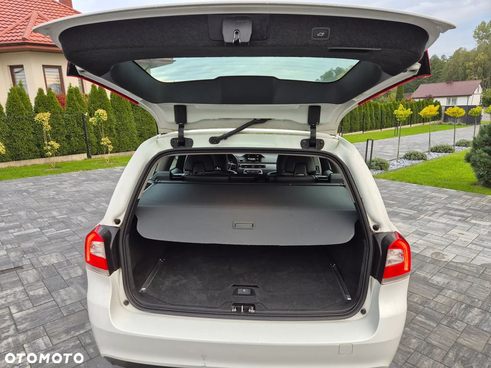 Volvo V70 T4 Drive-E Dynamic Momentum - 17