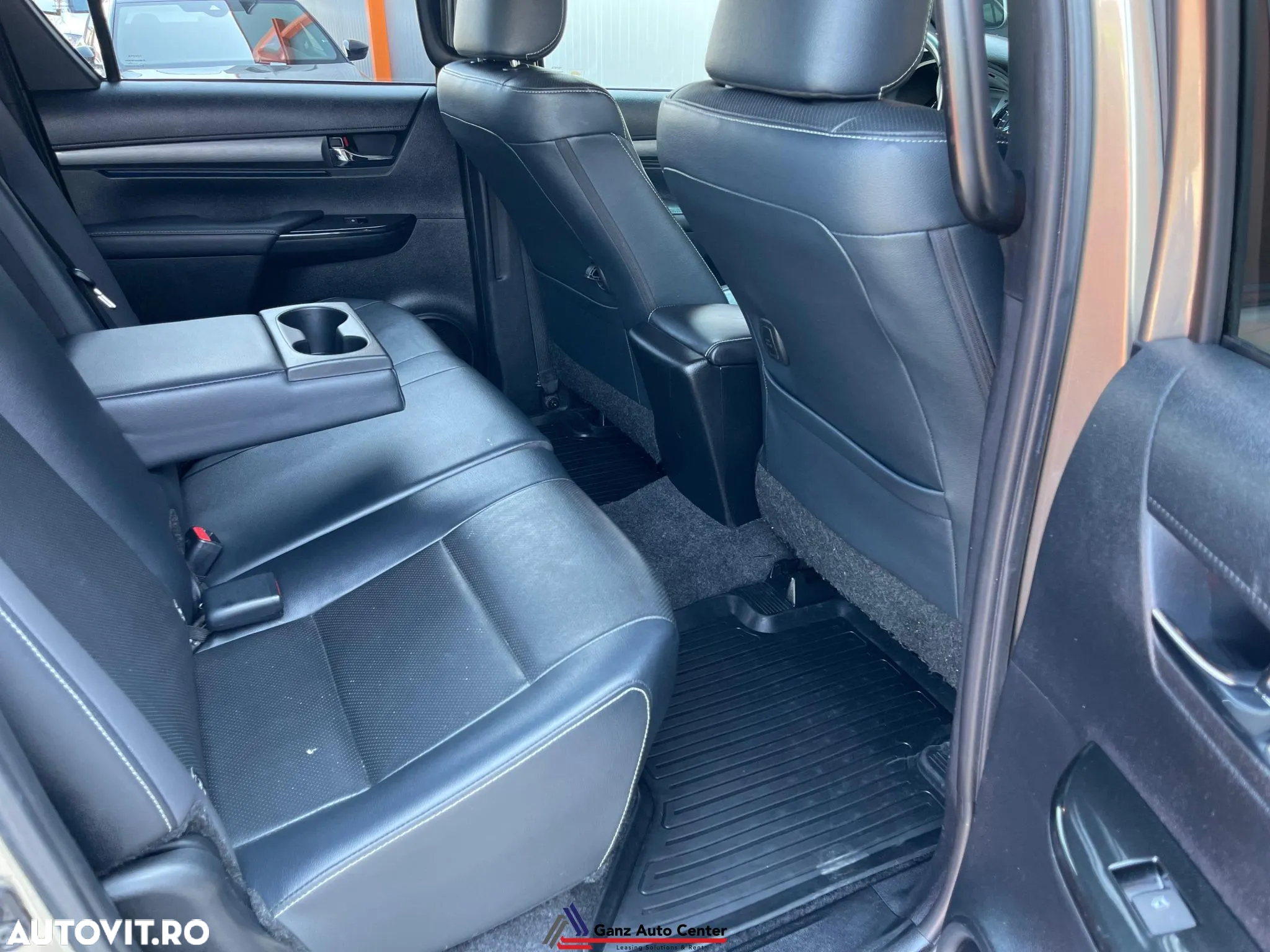 Toyota Hilux 2.8D 204CP 4x4 Double Cab AT Invincible - 16