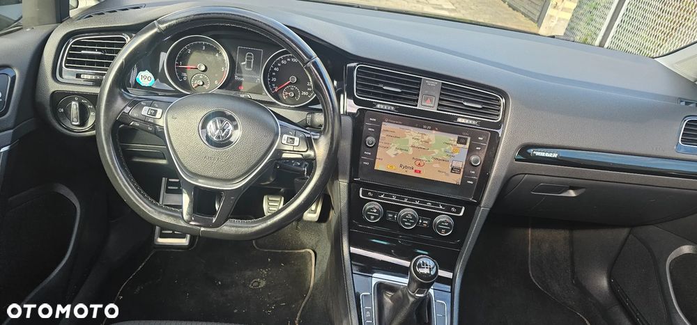 Volkswagen Golf - 4