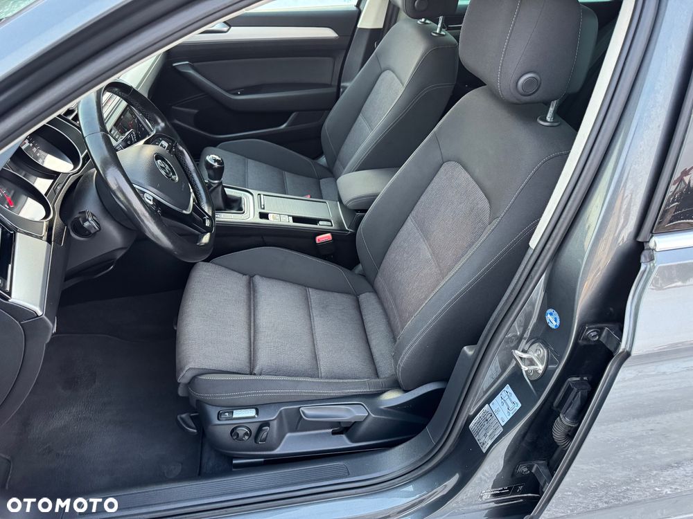 Volkswagen Passat Variant 1.4 TSI ACT (BlueMotion Technology) Highline - 25