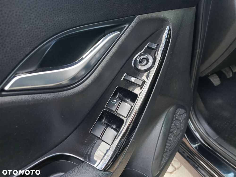 Hyundai ix20 1.4 Fifa World Cup Edition - 25