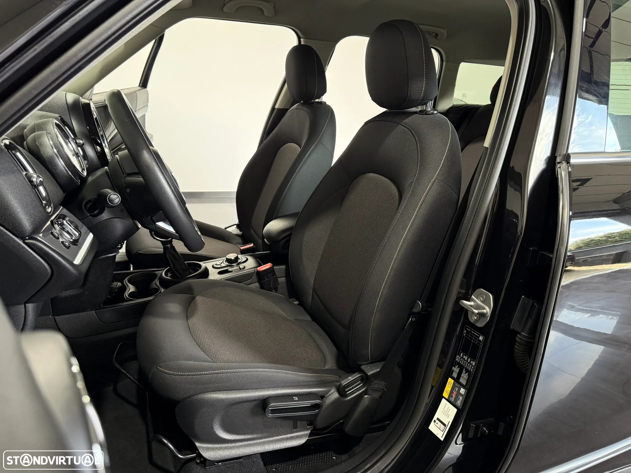 MINI Countryman Cooper SE ALL4 Auto - 36