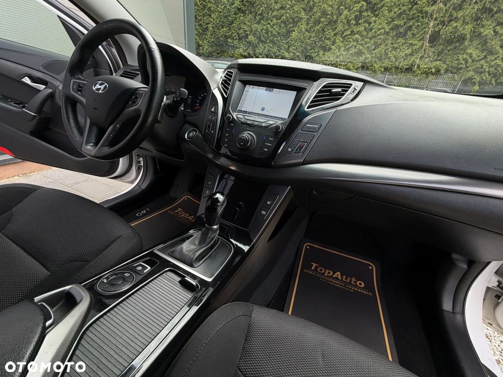 Hyundai i40 Kombi 1.7 CRDi DCT Premium - 17