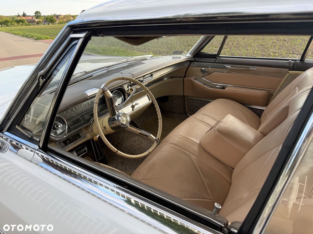 Cadillac Deville - 16