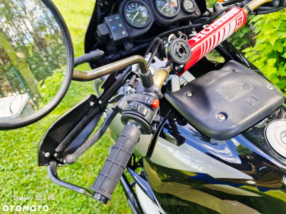 Honda XRV - 15