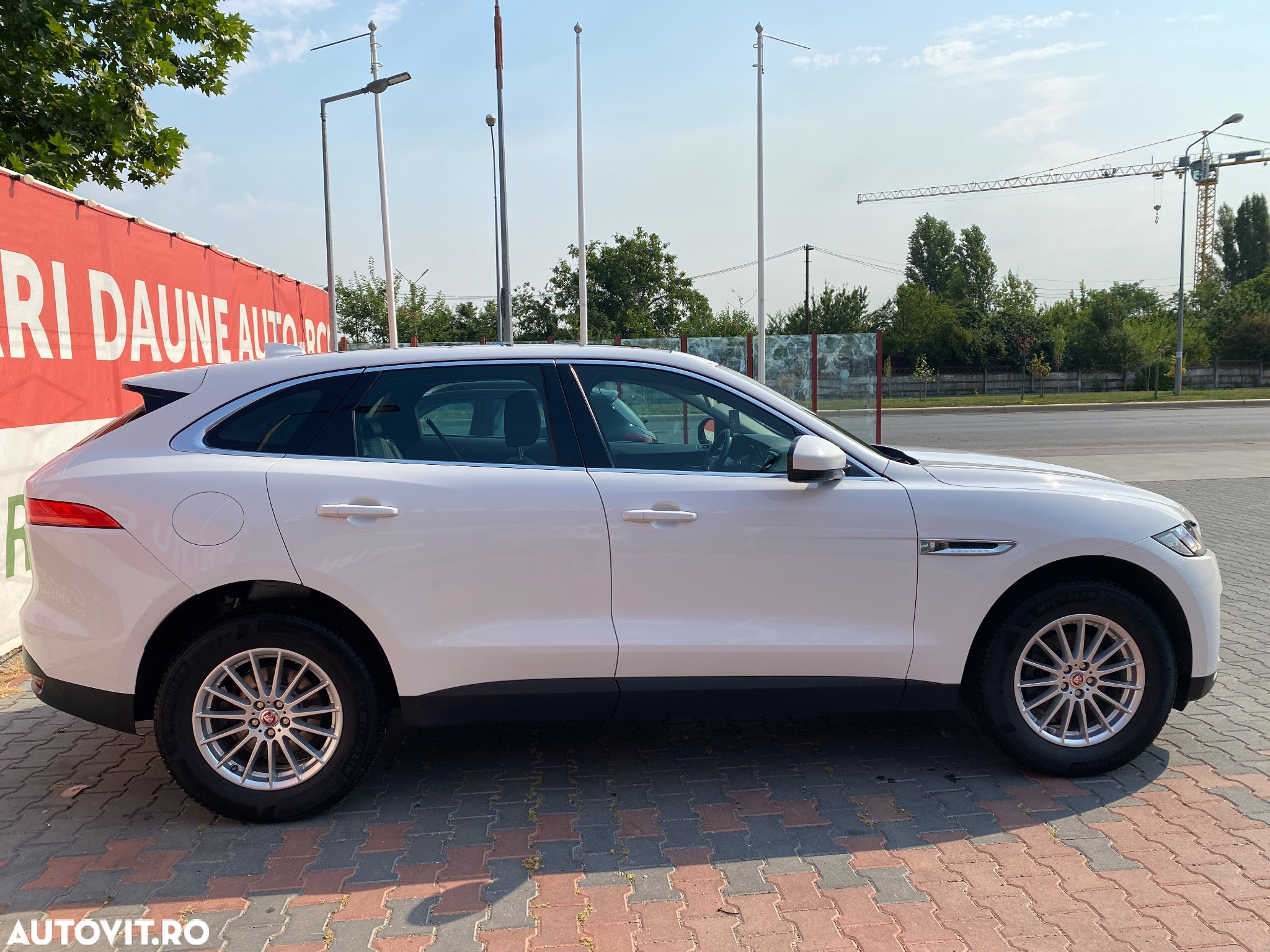 Jaguar F-Pace 20d AWD Prestige - 10