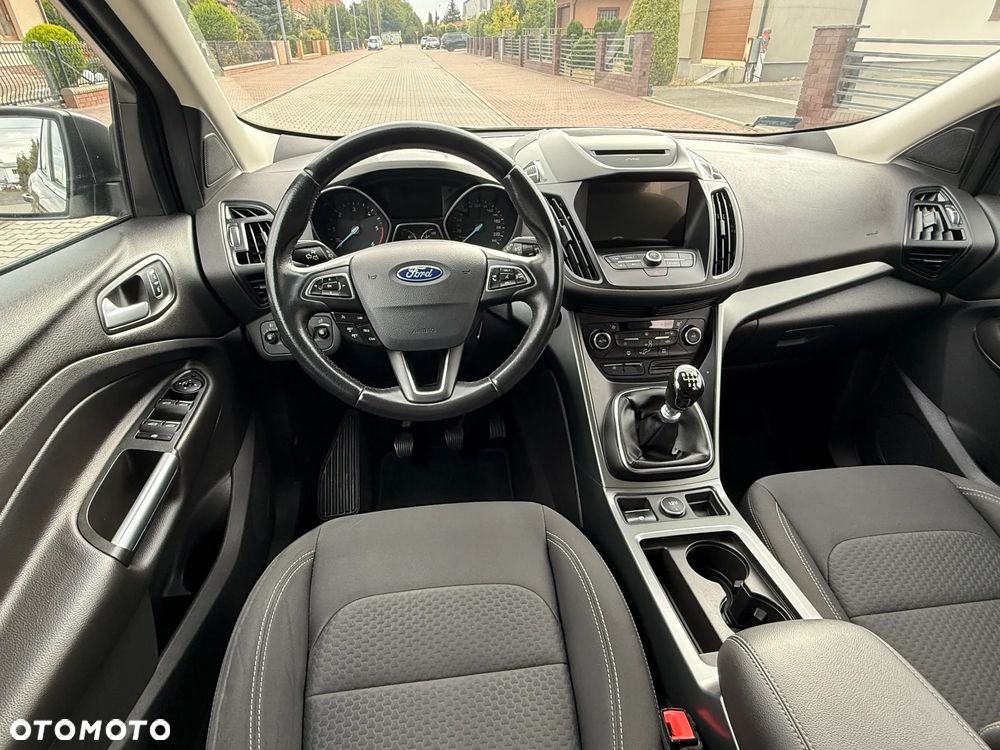 Ford Kuga - 28