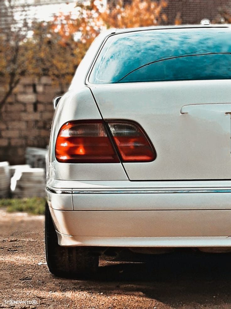 Mercedes-Benz E 220 - 3