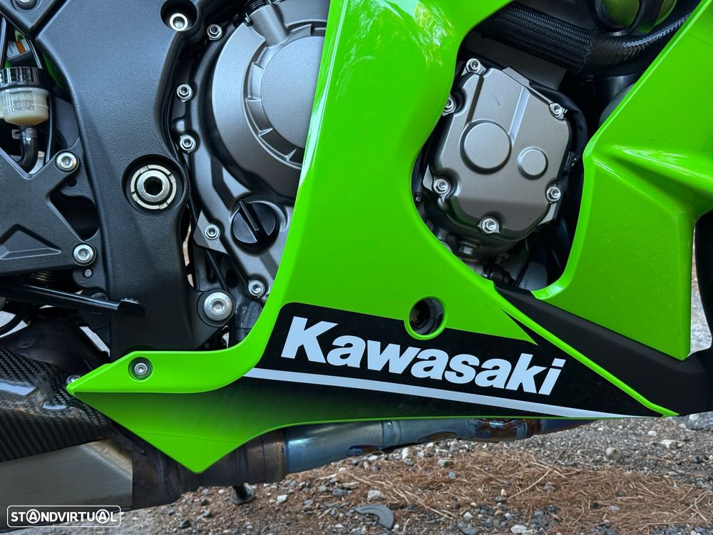 Kawasaki ZX 10 R Aniversario - 24