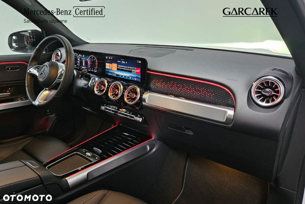 Mercedes-Benz GLB - 23