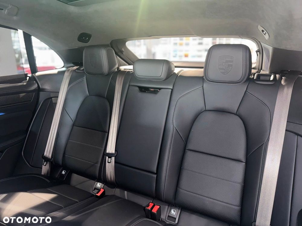 Porsche Macan - 31