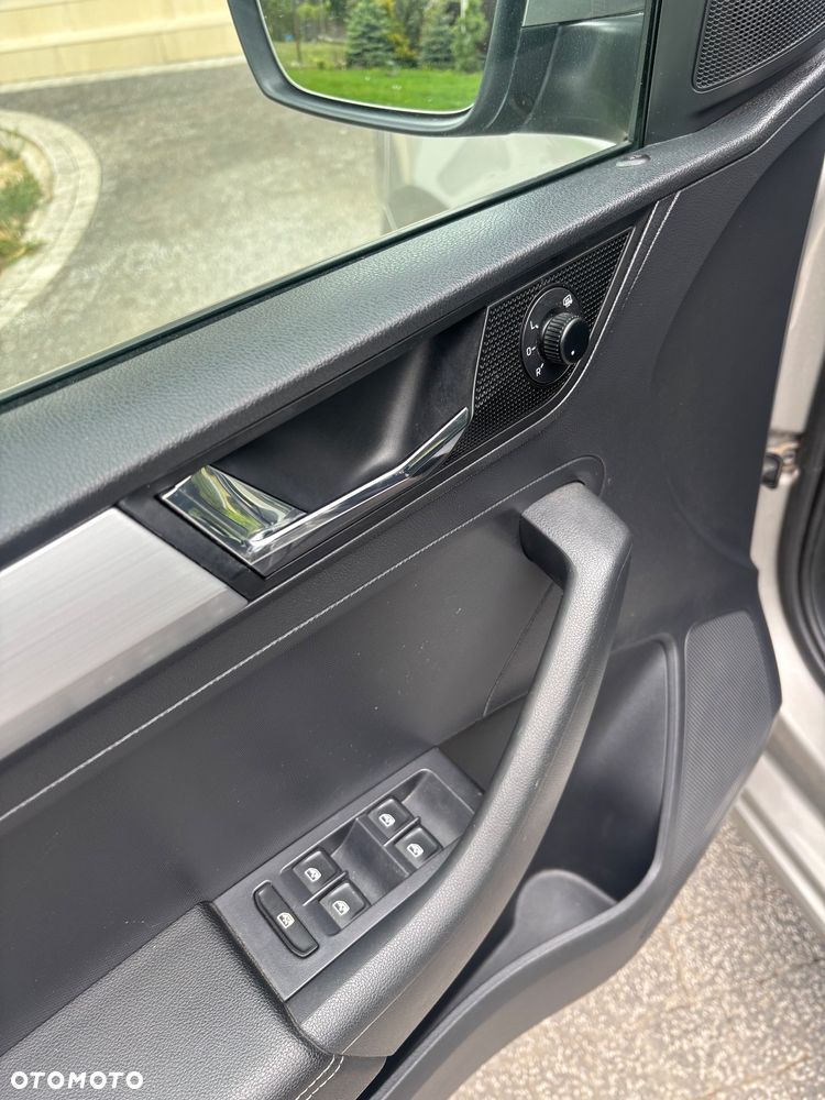 Skoda RAPID Spb 1.0 TSI Style - 9