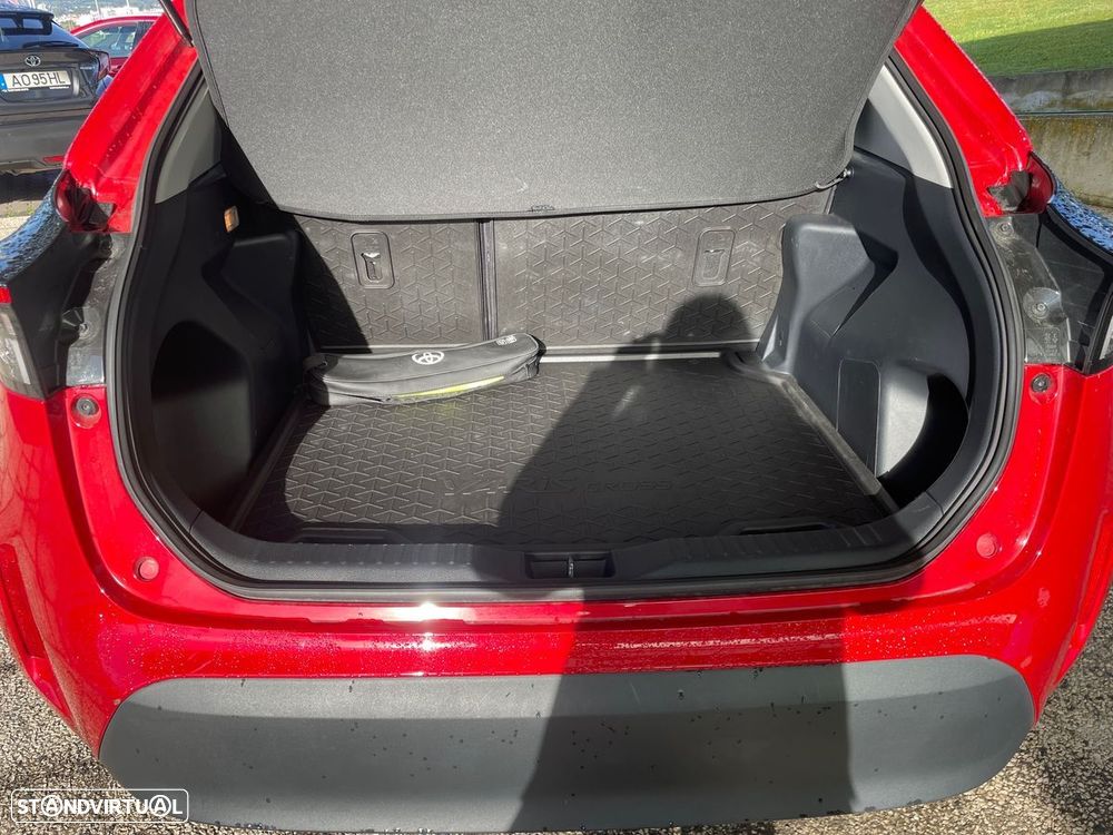 Toyota Yaris Cross 1.5 HDF Comfort Plus - 11