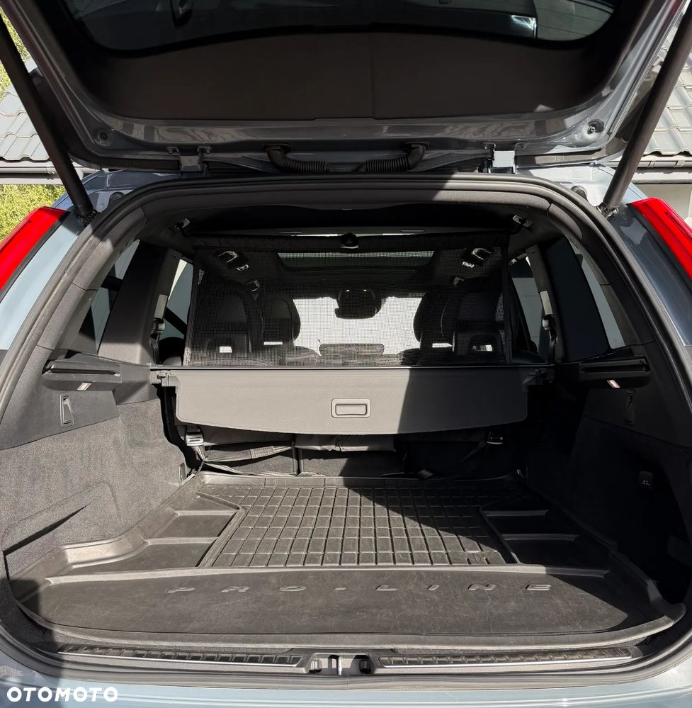Volvo XC 90 B5 D AWD R-Design - 11