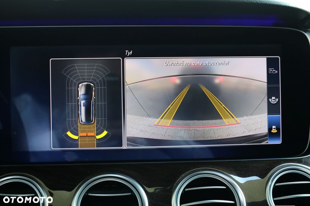 Mercedes-Benz Klasa E 220 d 4-Matic 9G-TRONIC - 20