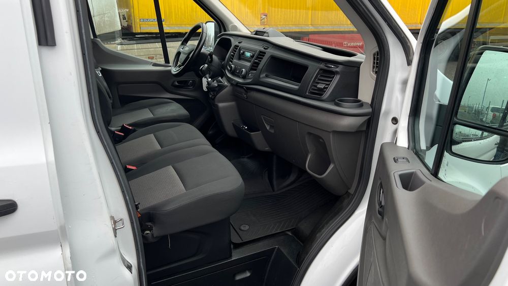 Ford Transit - 9