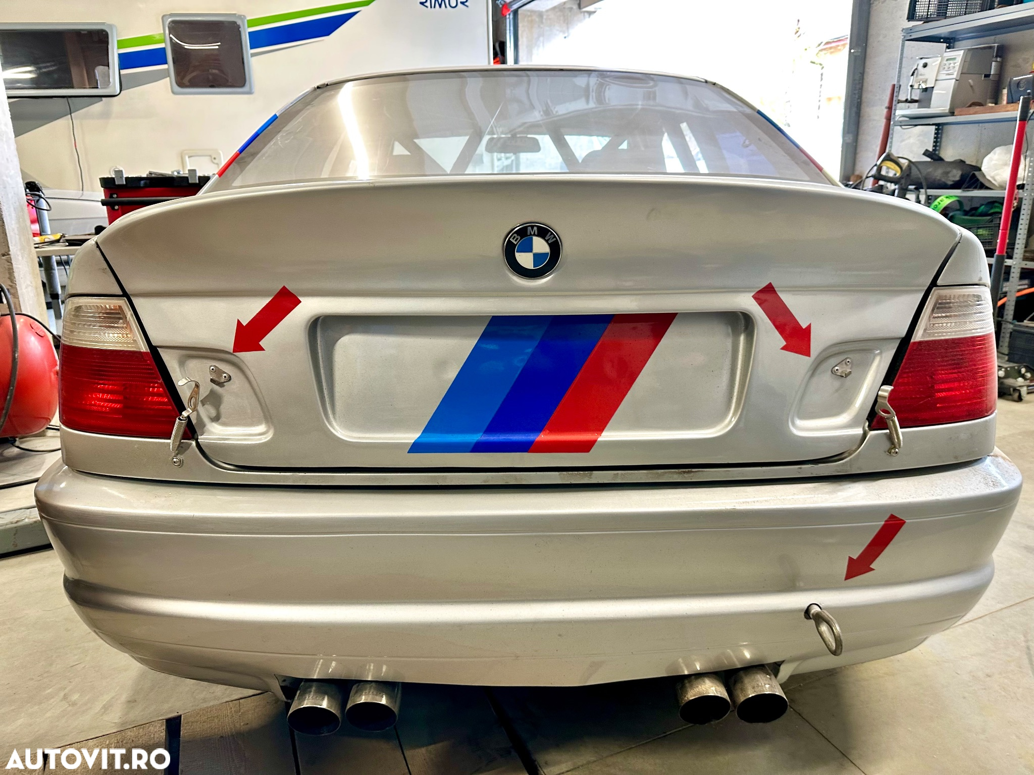 BMW Seria 3 330 i Coupe - 15
