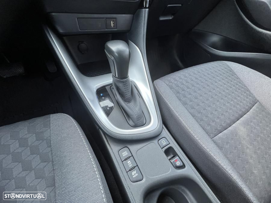 Toyota Yaris 1.5 HDF Comfort Plus - 40