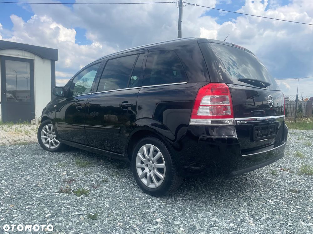 Opel Zafira 1.8 Cosmo Easytronic - 4
