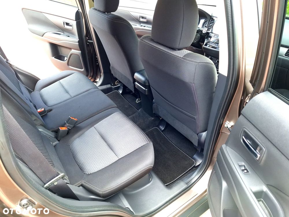 Mitsubishi Outlander 2.0 4WD CVT Plus - 12