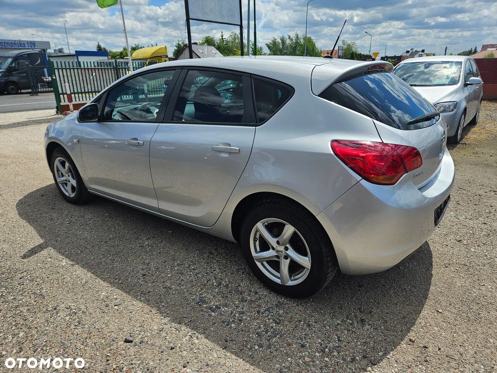 Opel Astra 1.4 EcoFLEX Edition - 4