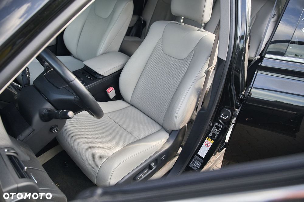 Lexus RX - 12