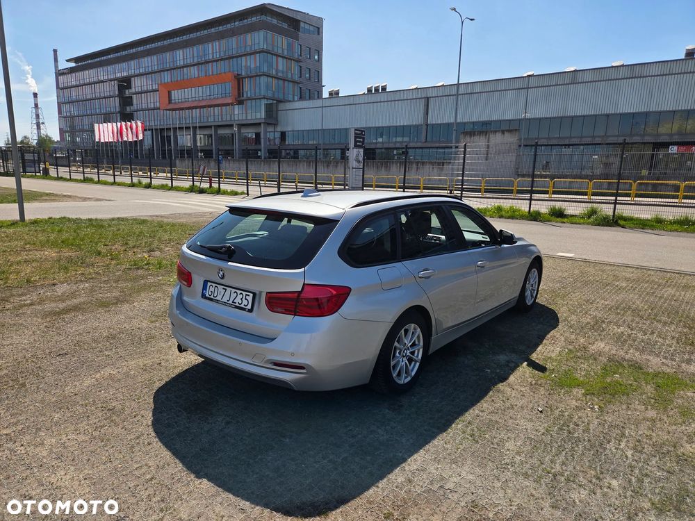 BMW Seria 3 318d Edition Luxury Line Purity - 4