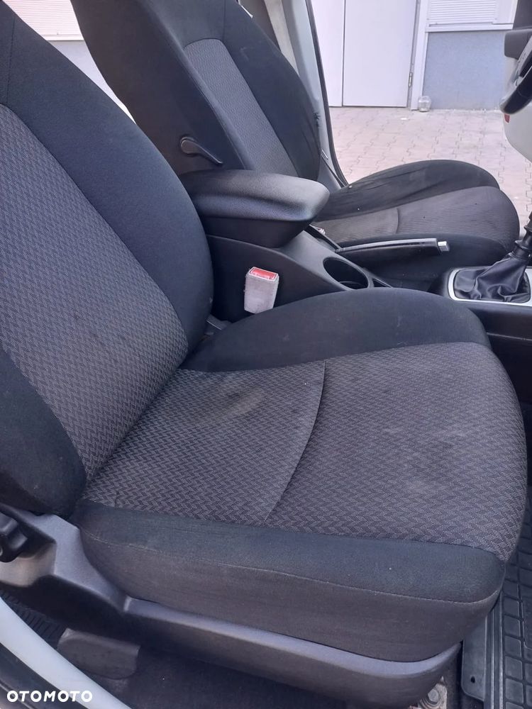 Kia Ceed - 30