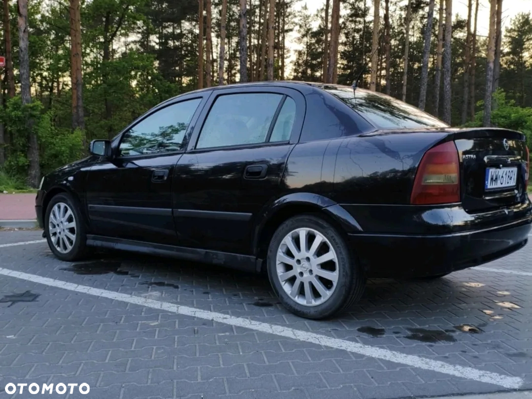 Opel Astra - 4