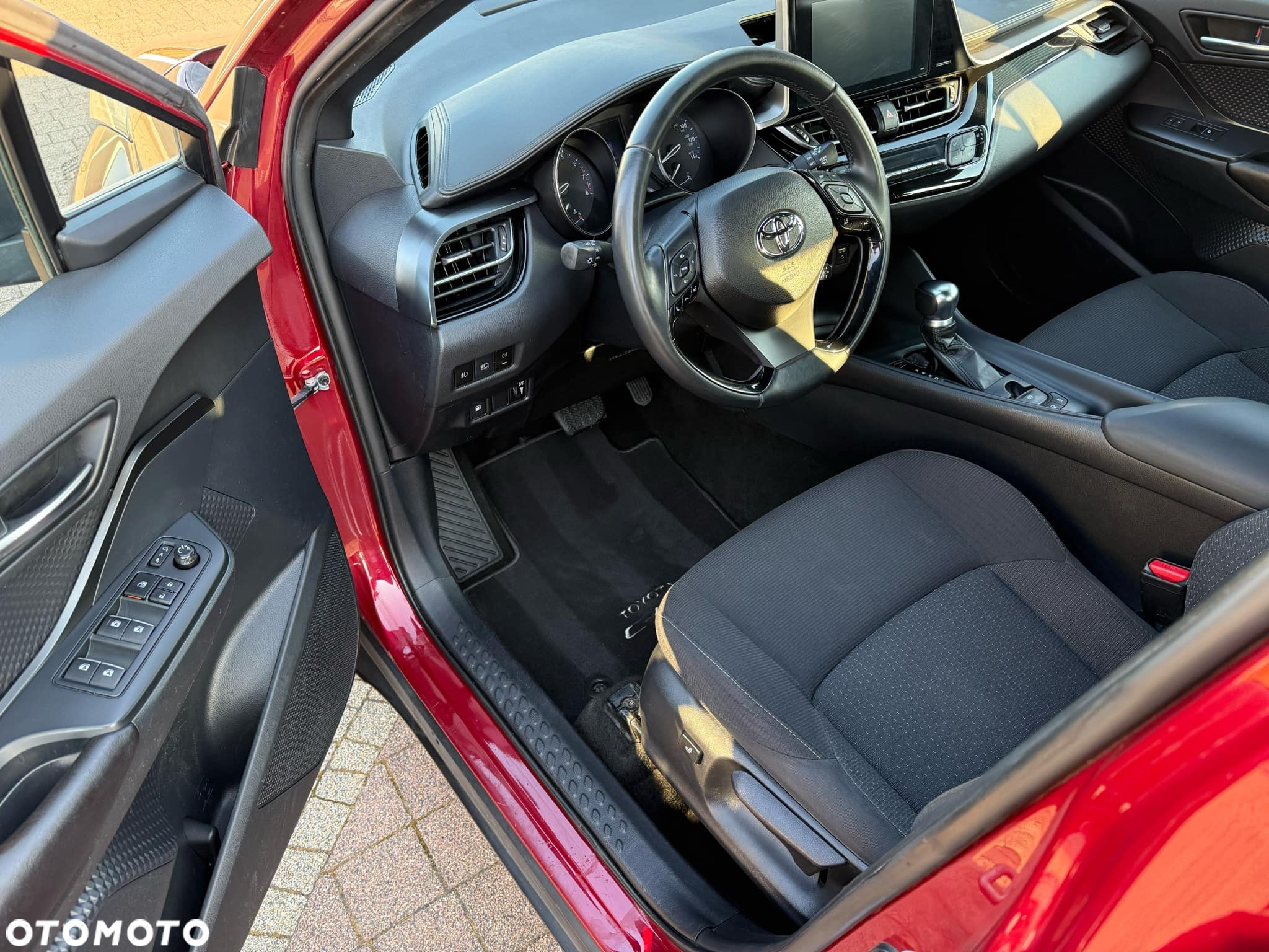 Toyota C-HR - 10