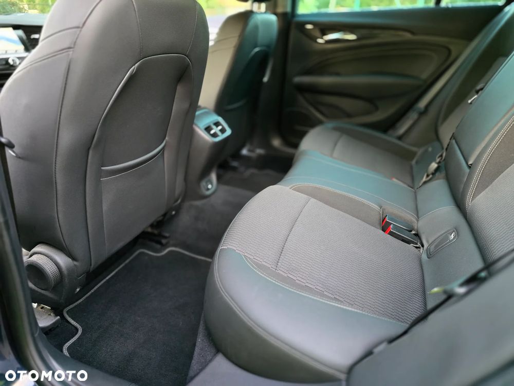 Opel Insignia - 29