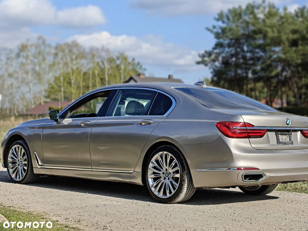 BMW Seria 7 750Li Edition Exclusive - 3