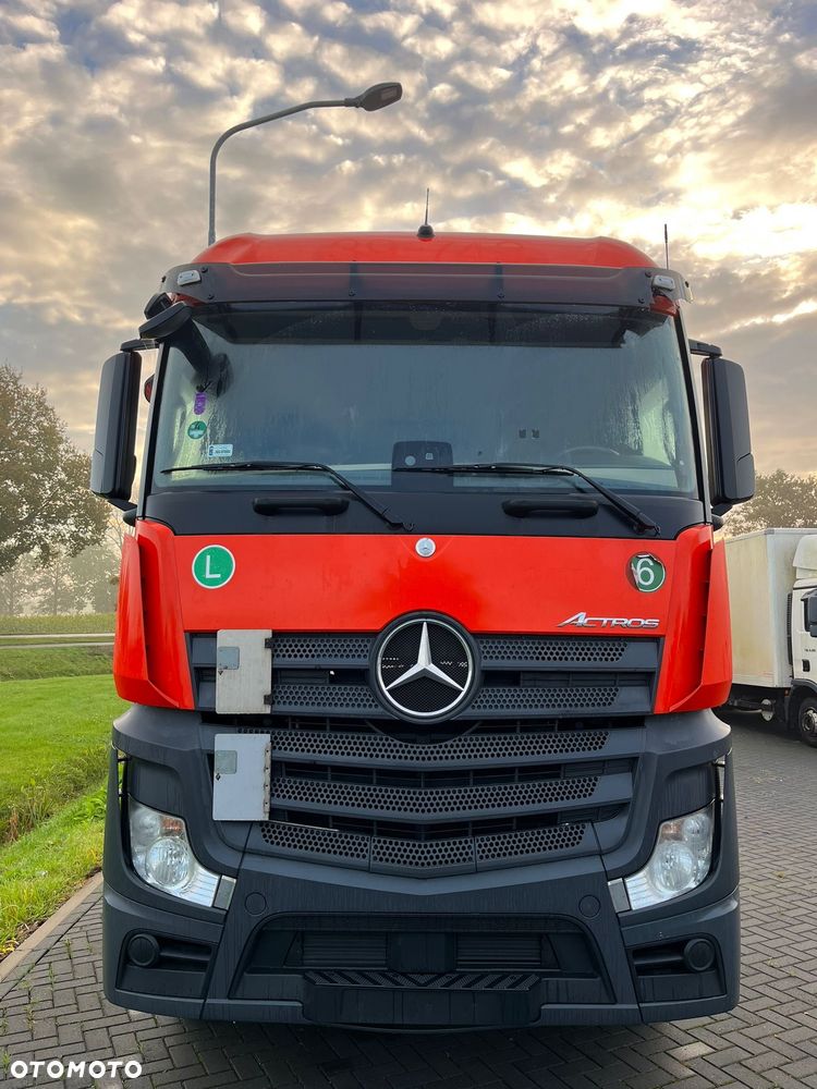 Mercedes-Benz 2542 Actros - 2