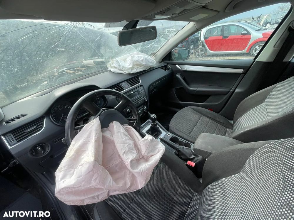 Dezmembram Skoda Octavia 3 1.6 tdi CLH - 9