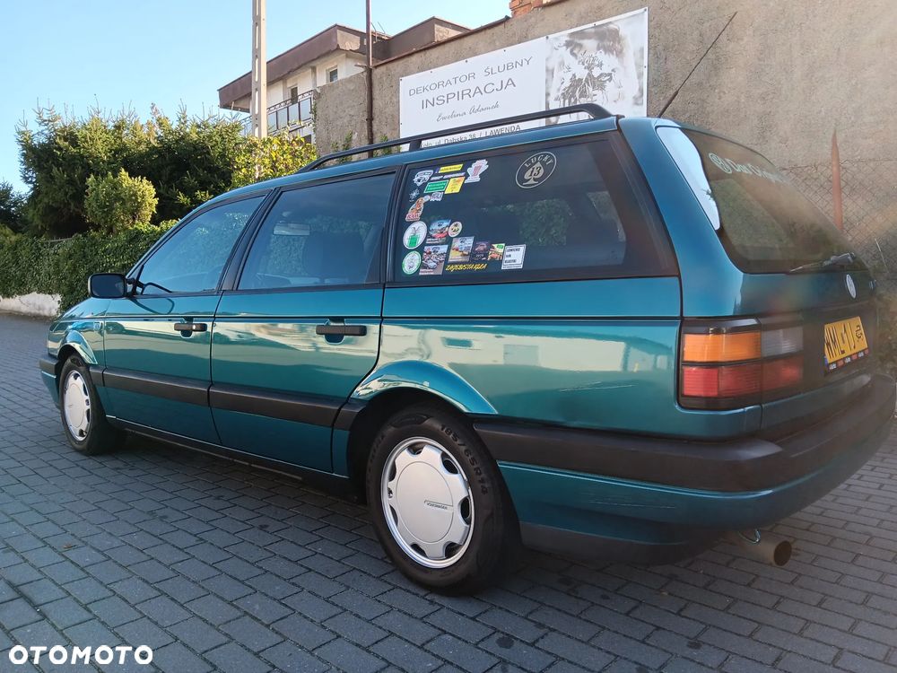 Volkswagen Passat - 16