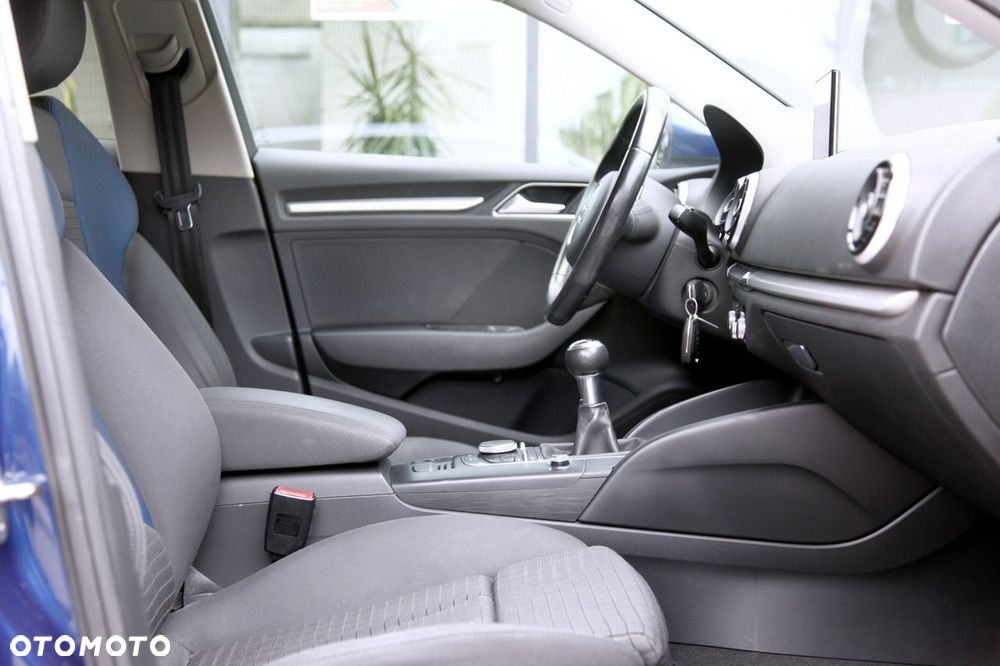 Audi A3 Sportback - 15