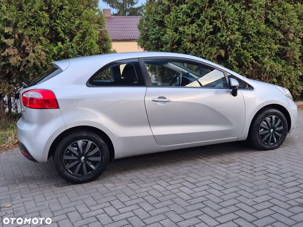 Kia Rio 1.1 CRDI Spirit - 12