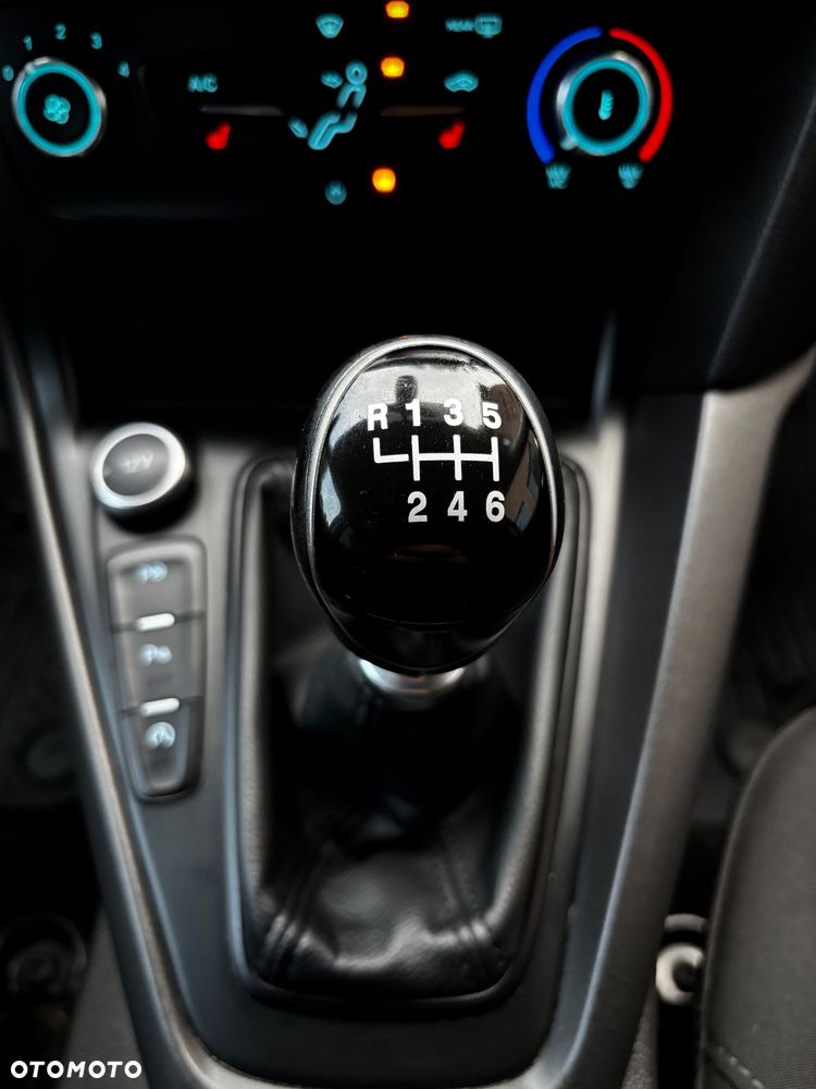 Ford Focus 2.0 TDCi SYNC Edition ASS - 16